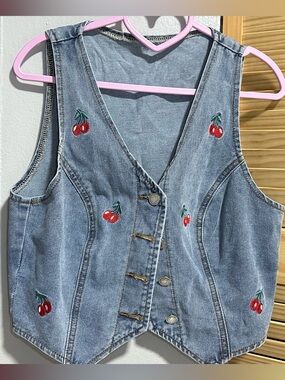 Denim Cherry Embroidered Vest, size M. NEVER worn!